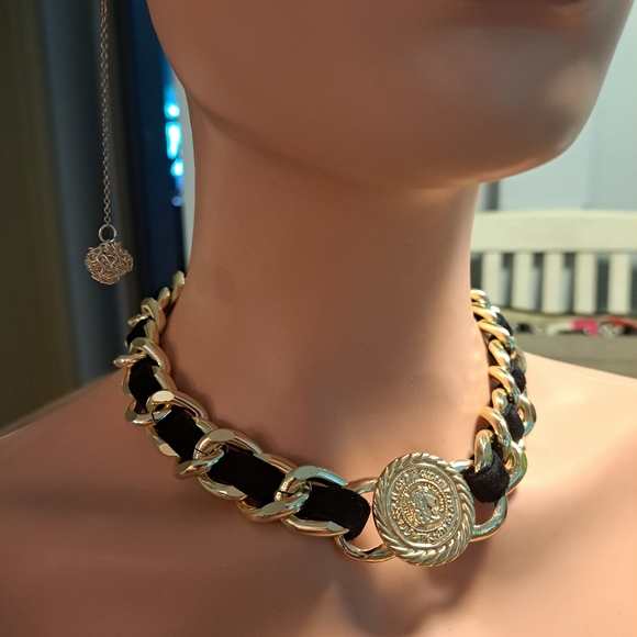 Choker necklace - Picture 9 of 9